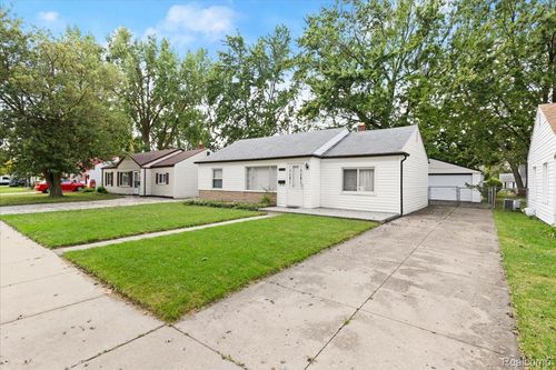 26621 Belanger St, Roseville, MI, 48066-3186 | Card Image