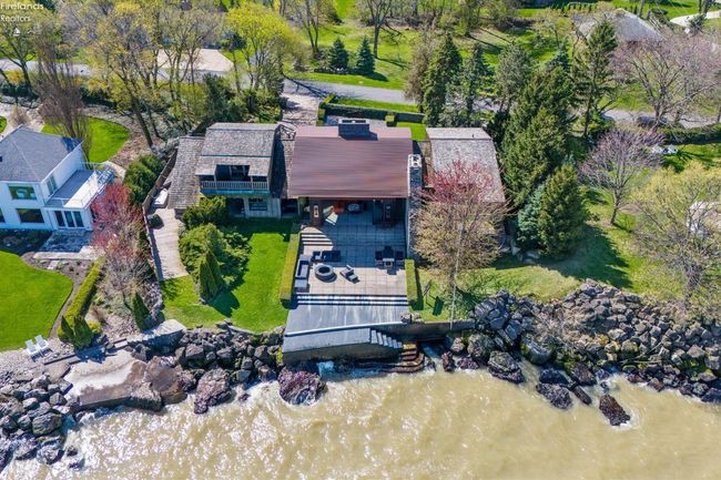 4917 E Cliff Rd, House other with 3 bedrooms, 5 bathrooms and 2 parking in Port Clinton OH | Image 92