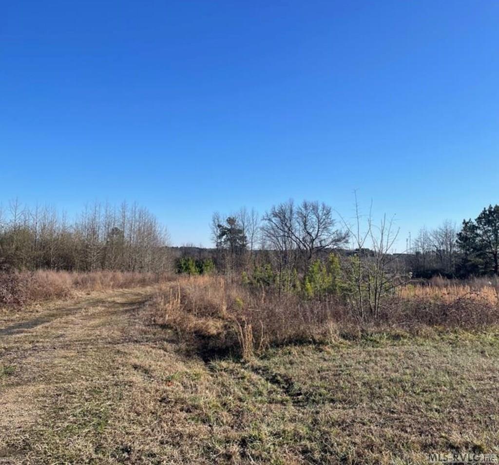 Commercial Sale in South Hill 2