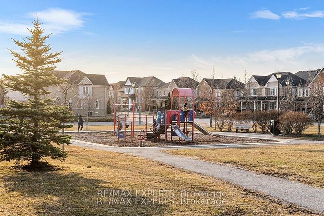 9 Carpendale Cres, House attached with 3 bedrooms, 2 bathrooms and 2 parking in Ajax ON | Image 43
