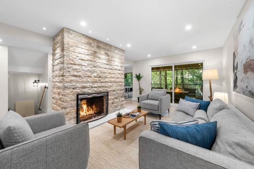 867 Frederick Rd, North Vancouver, BC, V7K2Y5 | Card Image