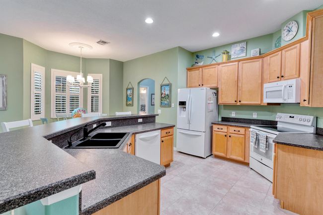 169 Stony Point Dr, House other with 3 bedrooms, 2 bathrooms and null parking in Sebastian FL | Image 9