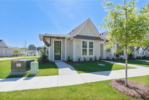 155 Summer St, OPELIKA, AL, 36804-4890 | Card Image