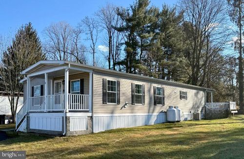 250 Wooded Dr, DOYLESTOWN, PA, 18901-2998 | Card Image