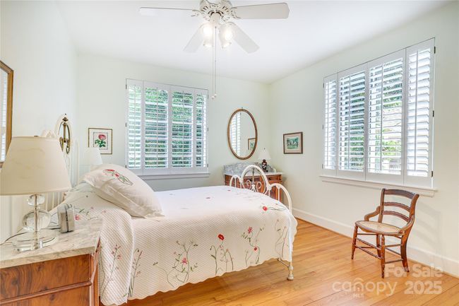 1021 Isleworth Ave, House other with 4 bedrooms, 4 bathrooms and null parking in Charlotte NC | Image 18