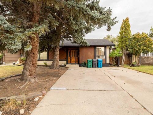 82 Pensacola Crt W, Lethbridge, AB, T1K4R6 | Card Image