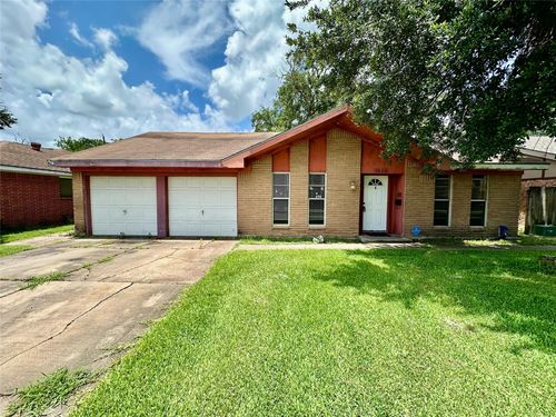 1820 Aspen Ln, Seabrook, TX, 77586-2914 | Card Image