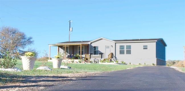 2747 Old Masonic Rd, House other with 3 bedrooms, 2 bathrooms and 2 parking in Brenham TX | Image 5