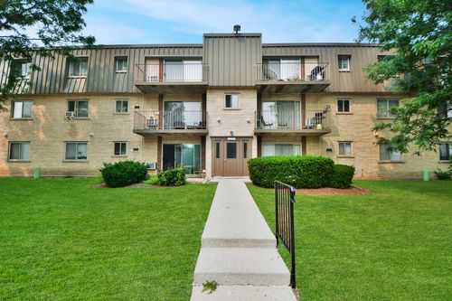 3h-575 Fairway View Dr, Wheeling, IL, 60090-3842 | Card Image