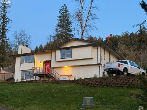 759 S 71st St, Springfield, OR, 97478-7496 | Card Image