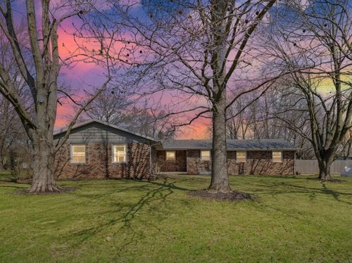 207 Timberview Dr, Mahomet, IL, 61853-9027 | Card Image