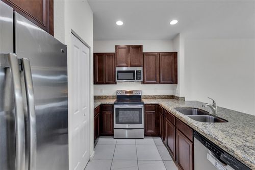 122-4234 N Dixie Hwy, Oakland Park, FL, 33334-3859 | Card Image