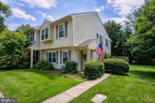 4891 Saltwater Dr, DUMFRIES, VA, 22025-1203 | Card Image