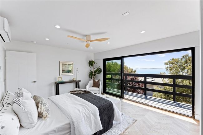 869 Santa Ana St, House other with 2 bedrooms, 3 bathrooms and 4 parking in Laguna Beach CA | Image 11