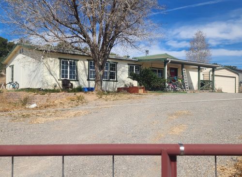 34B Skyline Dr, Edgewood, NM, 87015-6750 | Card Image