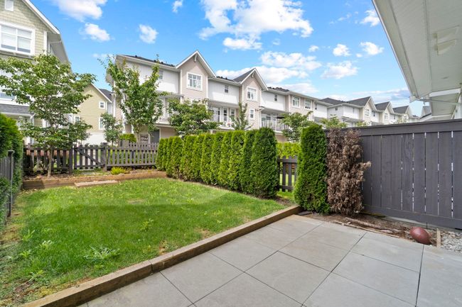 1034 - 11280 Pazarena Pl, Townhouse with 3 bedrooms, 3 bathrooms and 3 parking in Maple Ridge BC | Image 15