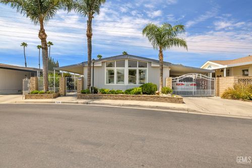 728 Underwood Ct, Bakersfield, CA, 93301-5922 | Card Image