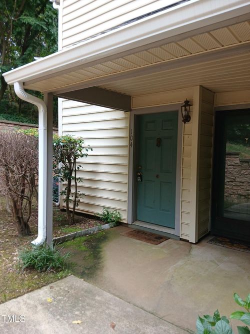 104 Oak Hollow Ct, Raleigh, NC, 27613-3284 | Card Image