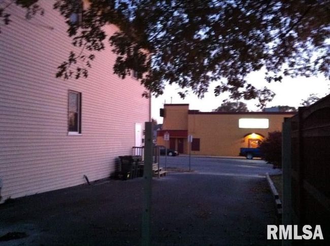 A - 2002 W 4 Th St, Condo with 1 bedrooms, 1 bathrooms and 1 parking in Davenport IA | Image 25