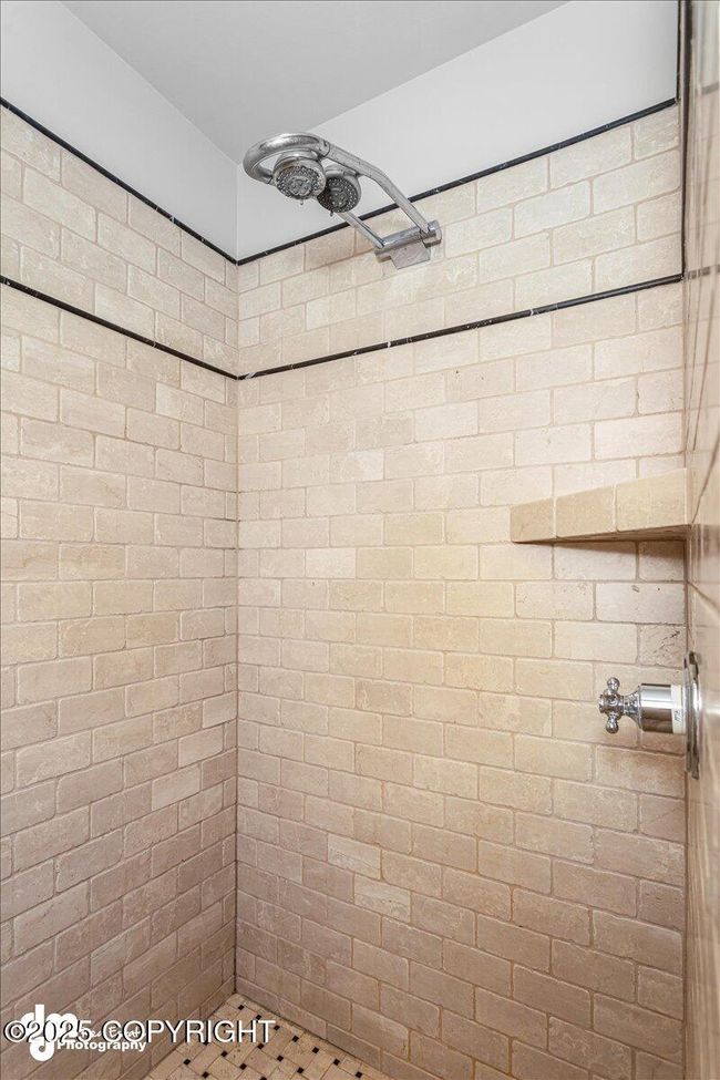74 Master Shower | Image 75