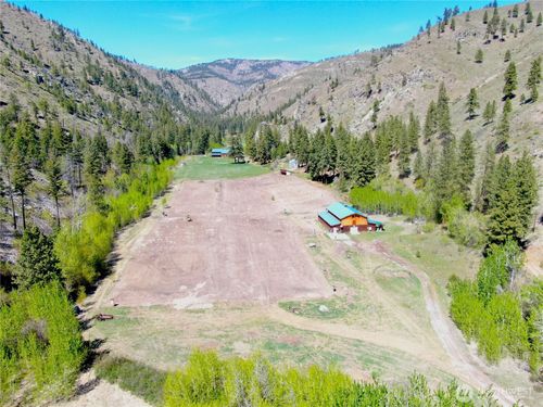 710 Antoine Creek Rd, Chelan, WA, 98816-8653 | Card Image