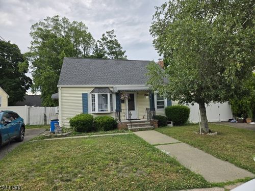 4 Salem Rd, Paterson, NJ, 07502-1411 | Card Image
