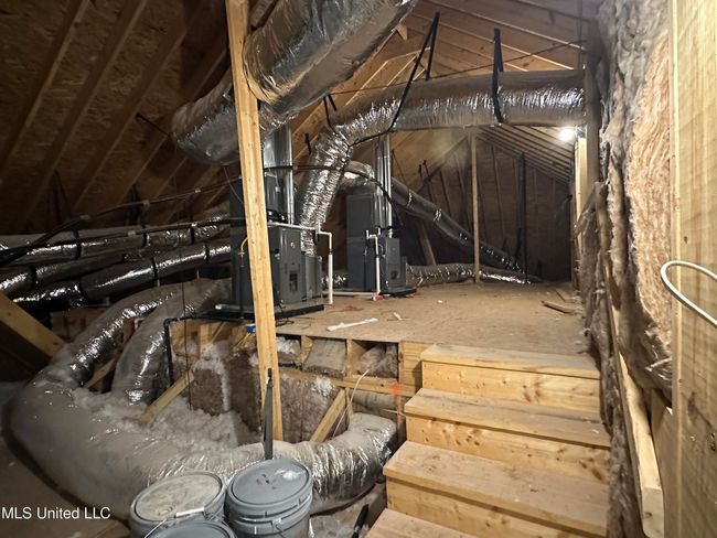 Walk in attic | Image 44