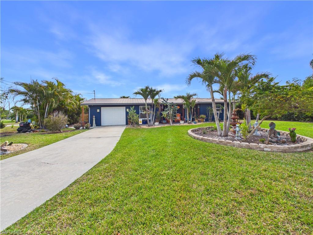 Residential in NORTH FORT MYERS 5
