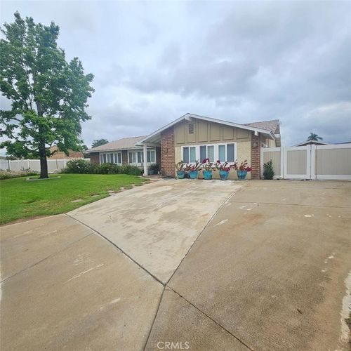 4812 Harwood Ct, Jurupa Valley, CA, 92509-3957 | Card Image