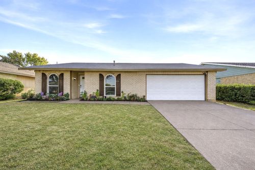 1721 Dell Oak Dr, Garland, TX, 75040-5385 | Card Image