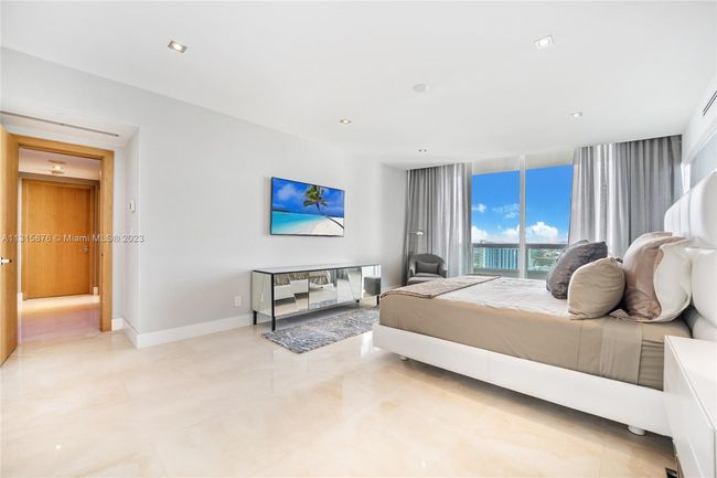 APT-2605 - 1643 Brickell Ave, Condo with 2 bedrooms, 3 bathrooms and null parking in Miami FL | Image 12