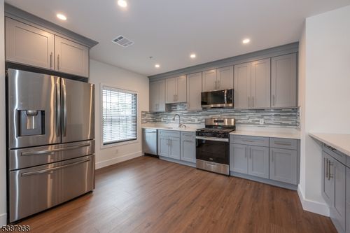 2-44 South St, New Providence, NJ, 07974-1941 | Card Image