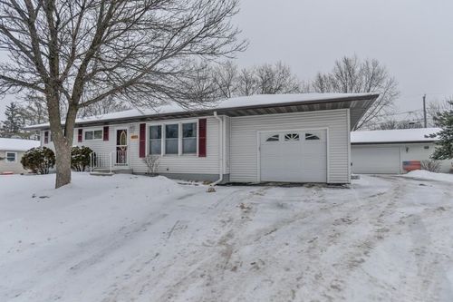 917 S 17th Avenue, Wausau, WI, 54401 | Card Image