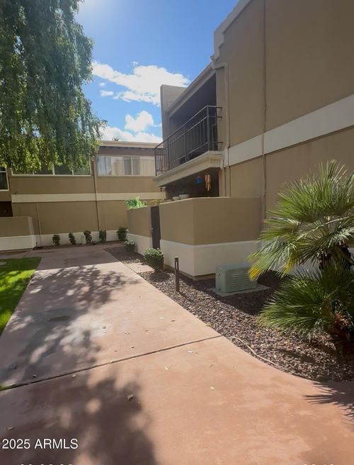 202-4615 N 22nd St, Phoenix, AZ, 85016-4642 | Card Image