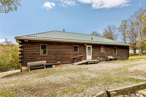 566 Pettit Rd, Sycamore, PA, 15364-1122 | Card Image