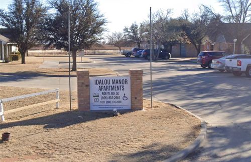 610 W 8th St, Idalou, TX, 79329-9106 | Card Image