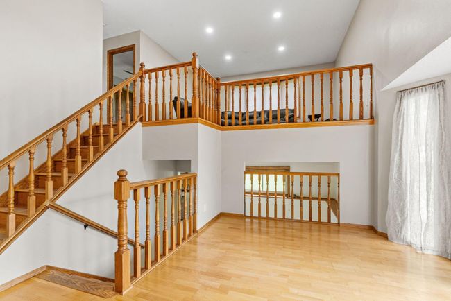 Beautifully maintained 3-level split! | Image 10