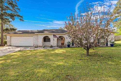 2207 Pinecrest Dr, Gladewater, TX, 75647-4139 | Card Image