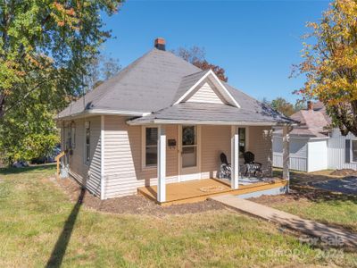 17 Wesley Street, House other with 2 bedrooms, 1 bathrooms and null parking in Canton NC | Image 2