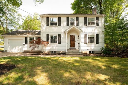 39 Harland Rd, Waltham, MA, 02453-7613 | Card Image