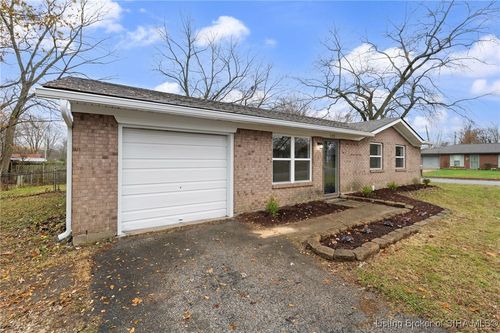 102 Lisa Ln, Charlestown, IN, 47111-1715 | Card Image