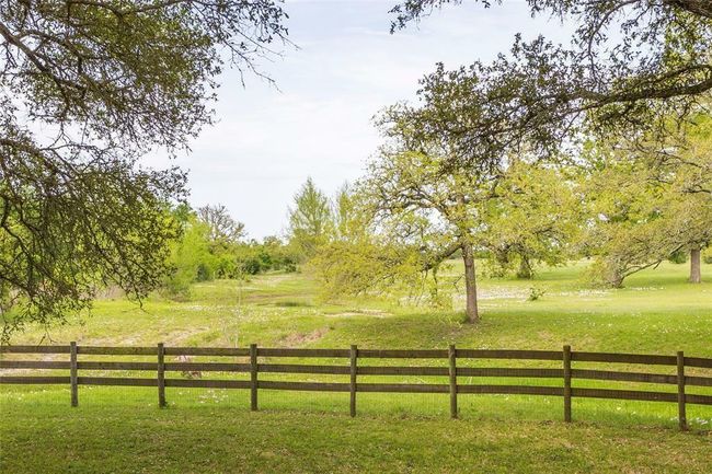 8456 Schuster Rd, Home with 5 bedrooms, 4 bathrooms and 2 parking in Ledbetter TX | Image 11