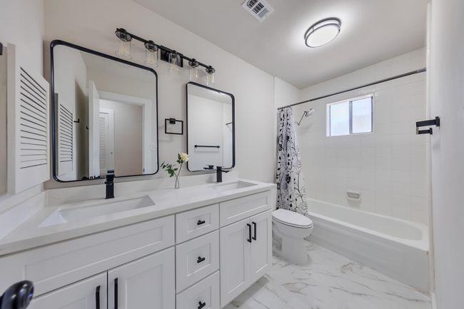 Hall Restroom | Image 9