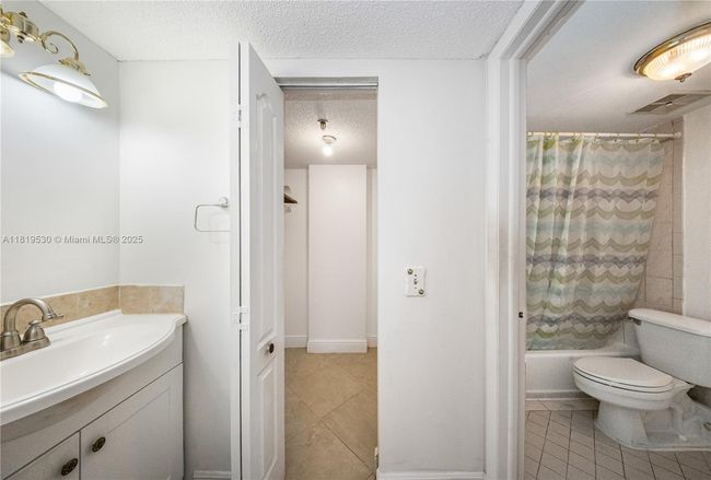 APT-103 - 5249 Nw 7 Th St, Condo with 2 bedrooms, 2 bathrooms and null parking in Miami FL | Image 10