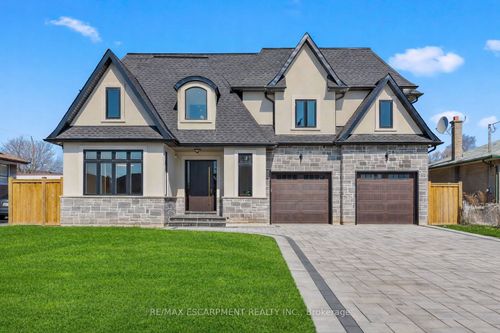 383 Wadsworth St, Oakville, ON, L6K2A2 | Card Image
