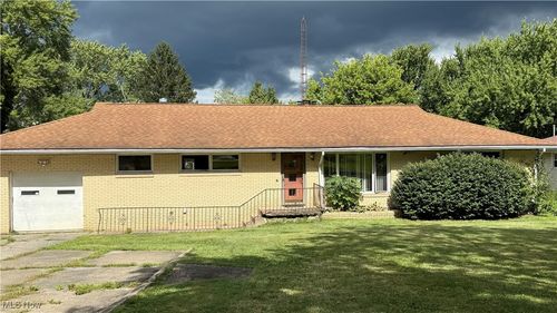 1414 Niles Cortland Rd, Niles, OH, 44446-3516 | Card Image