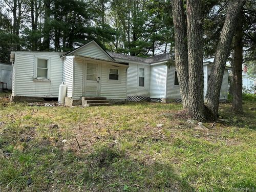 13 Brook Trl W, Wurtsboro, NY, 12790-6605 | Card Image