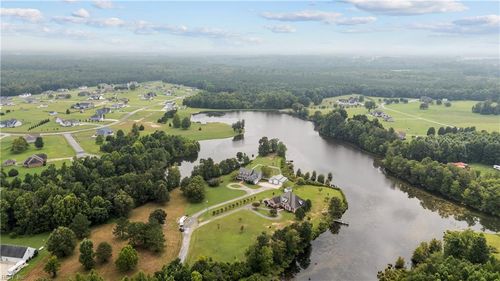 21447 Hill Point Dr, Franklin, VA, 23851-3873 | Card Image