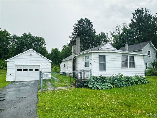 74 Volney St, Phoenix, NY, 13135-2101 | Card Image