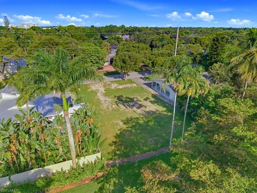 916 13th St N, NAPLES, FL, 34102 | Card Image